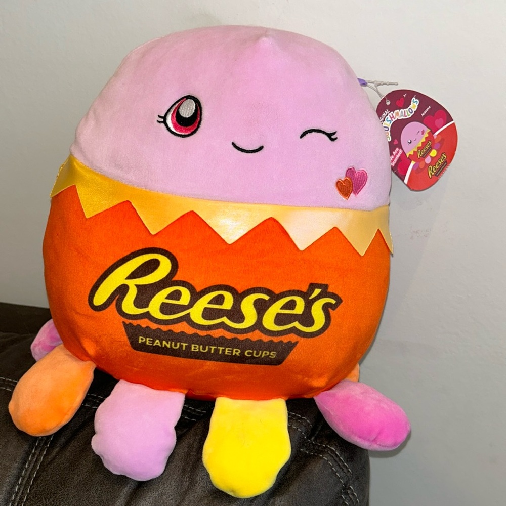 Jeanne scented valentine squishmallow x Reese’s